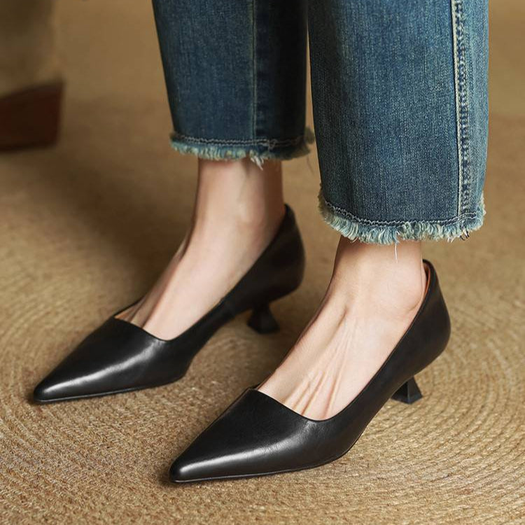 Mirella | Pointed Kitten Heel Court Shoes