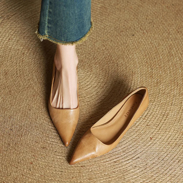 Mirella | Pointed Kitten Heel Court Shoes