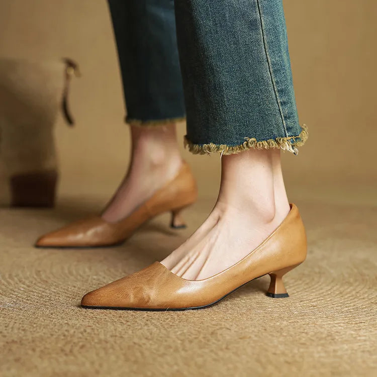 Mirella | Pointed Kitten Heel Court Shoes