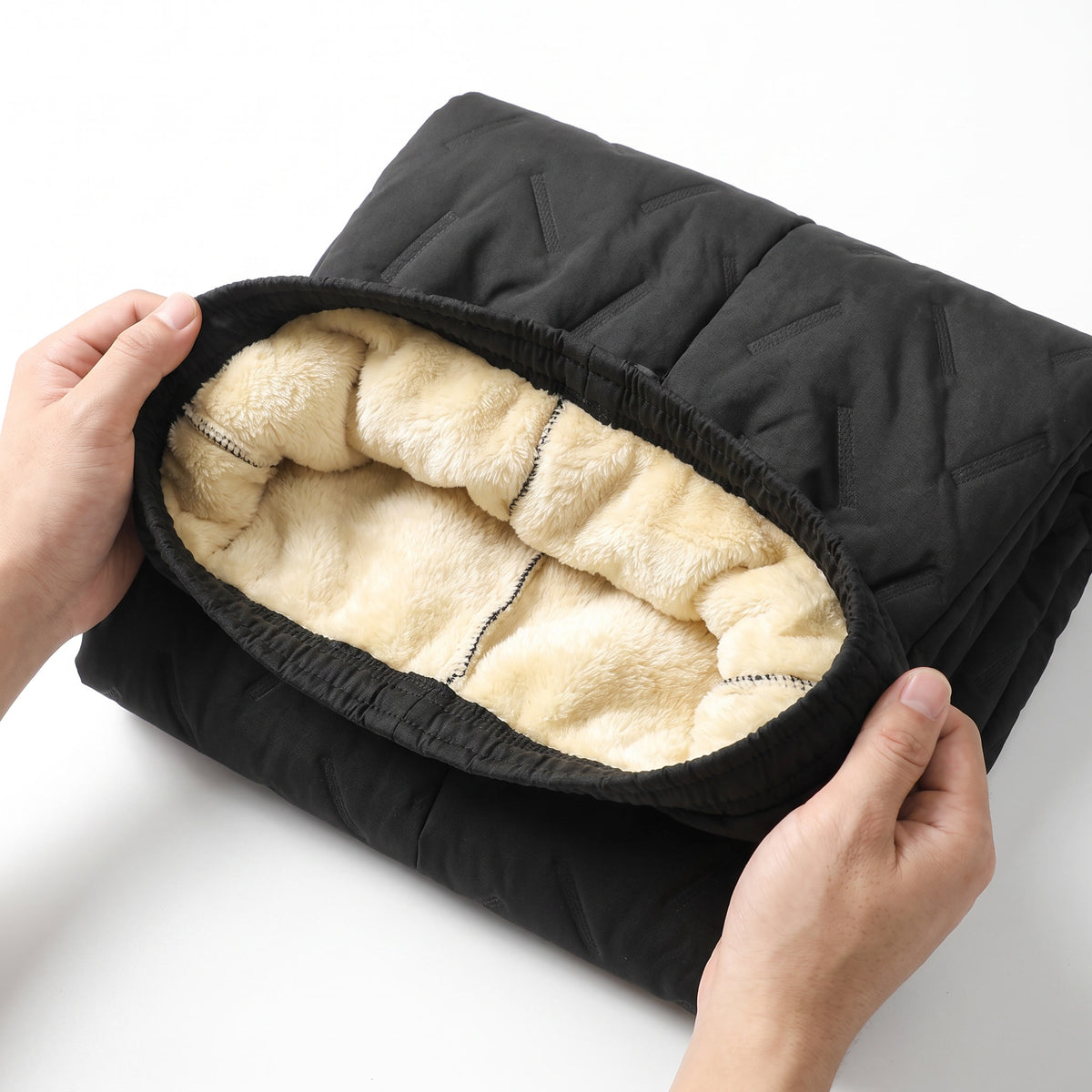 Thick fleece lining inside the thermal joggers