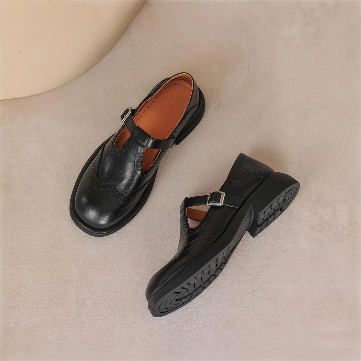 Valda - Elegant Leather Shoe