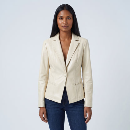 Vera fitted leather blazer in white, close-up detail